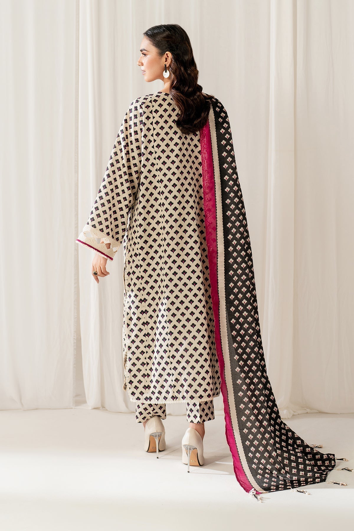 BAROQUE 3PC KARANDI PRINTED SHIRT WITH KARANDI PRINTED DUAPTTA AND TROUSER - 1703