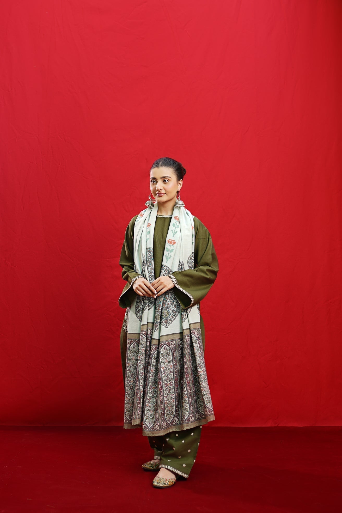 Urge Lawn 3Pc Embroidered With Digital Printed Dupatta-1047