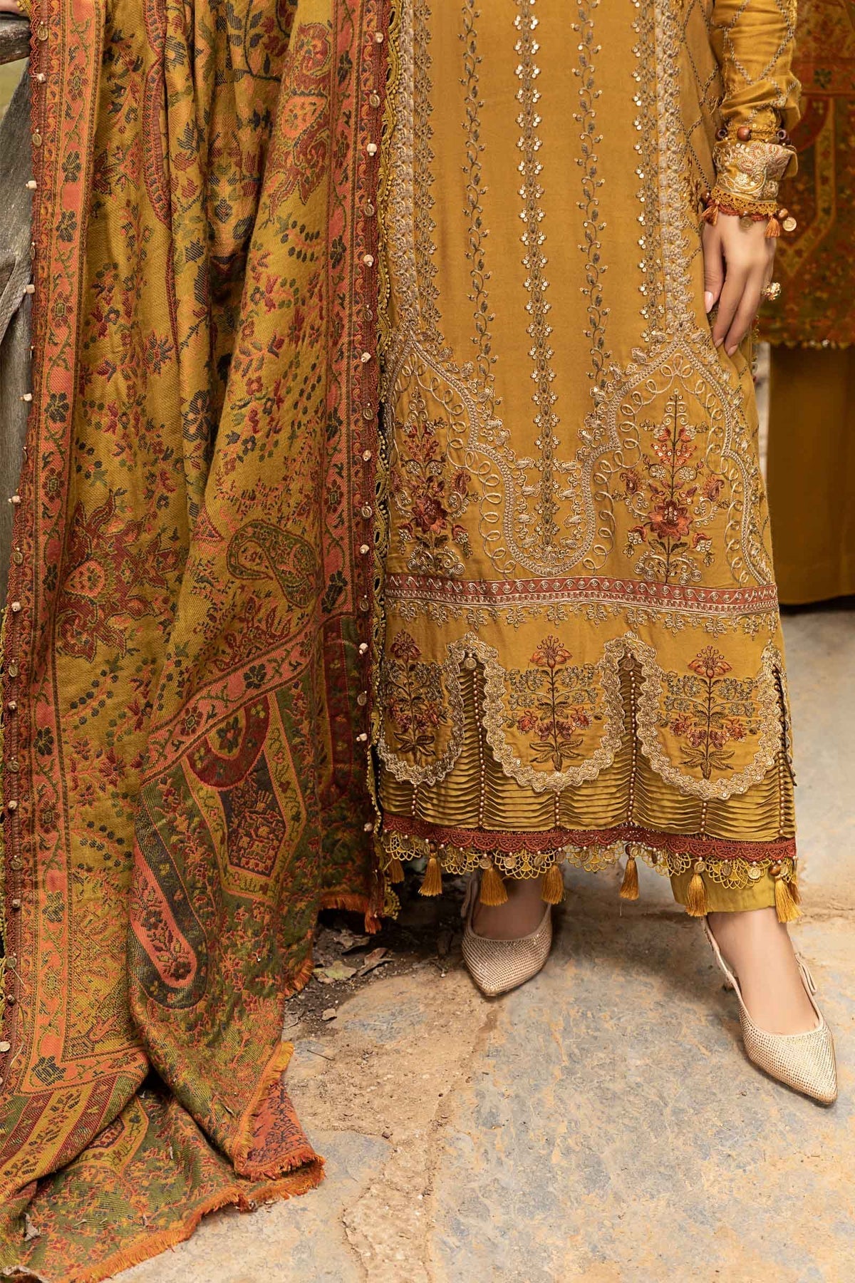 Maria B. Lawn 3Pc Embroidered With Digital Printed Dupatta-1015