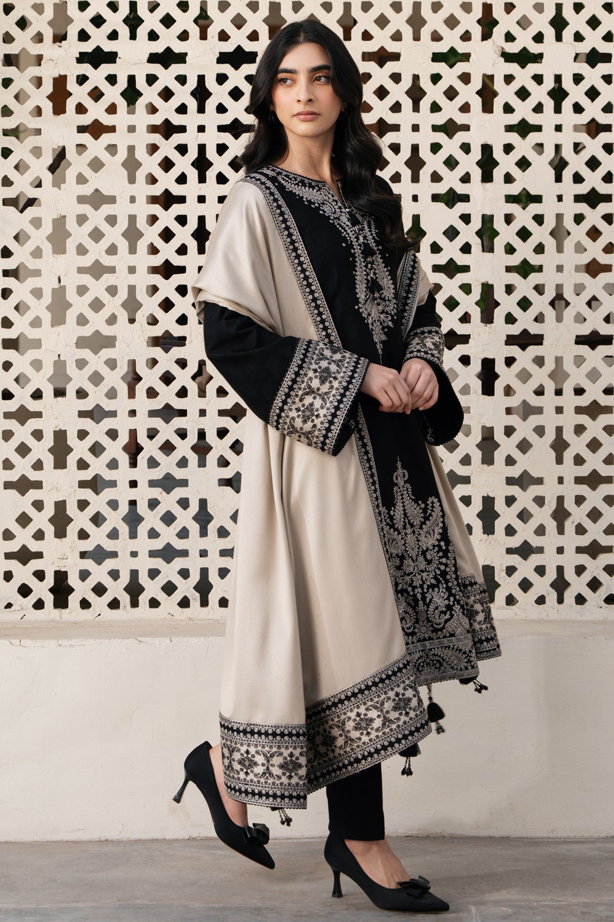 JAZMIN Lawn-3PC Embroidered With Organza Embroidered Dupatta-1071