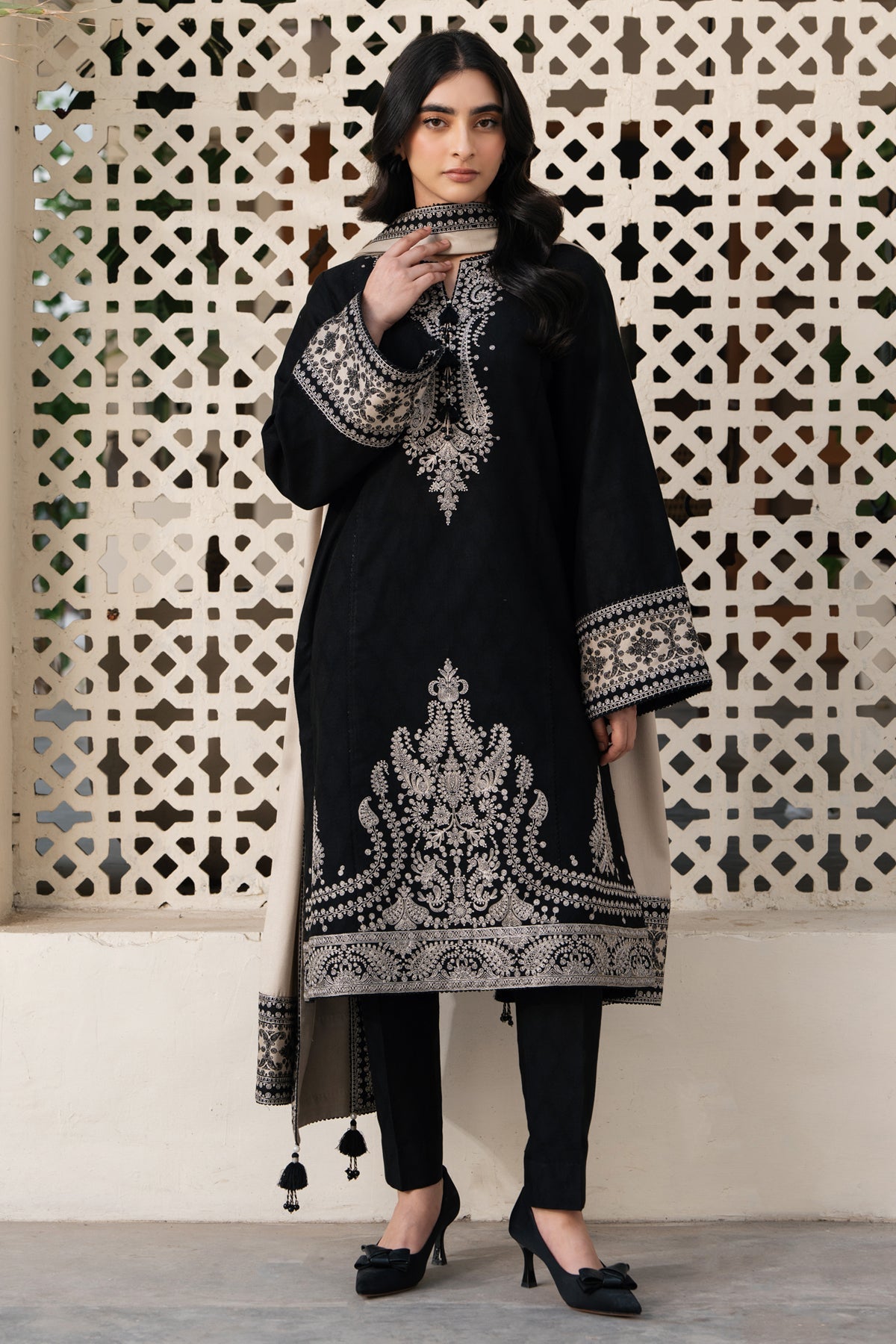 JAZMIN Lawn-3PC Embroidered With Organza Embroidered Dupatta-1071